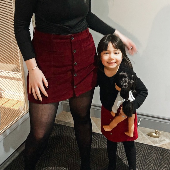 American Eagle. Corduroy Skirt. Size 10. - Picture 4 of 4